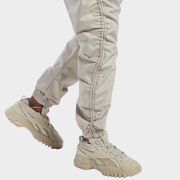 NWOT Reebok Cardi B Beige & Black Jogger Jacket & Pants Set - Picture 13 of 16